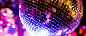 Party nach der Urlaubsrückkehr. Ein Mann aus Bayern sorgte für massenhafte Quarantäne.