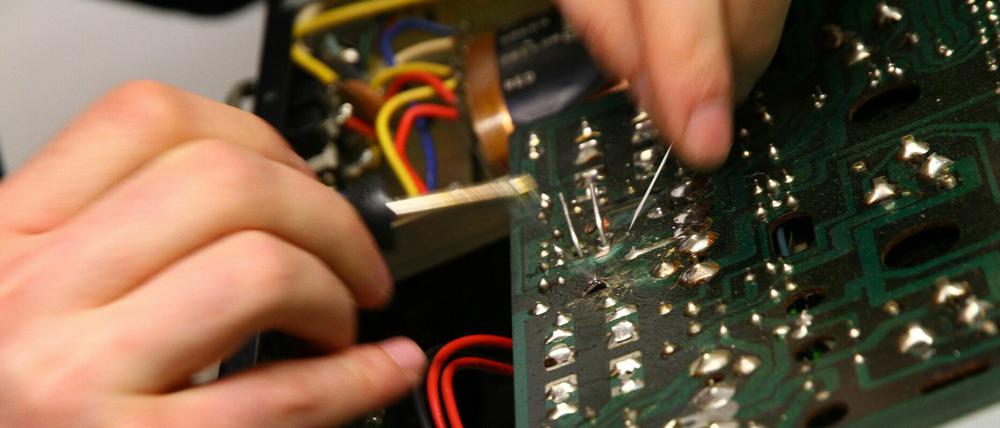 Einfach mal selber reparieren: Repair Cafés helfen dabei, Altes nicht wegwerfen zu müssen.