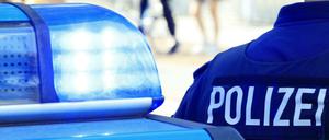 Ein Polizist im Einsatz (Symboldbild).