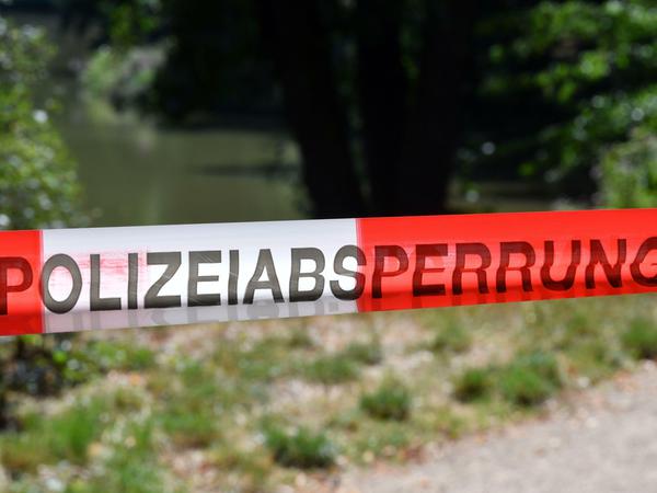 Bei dem Zugriff waren Dutzende Beamte im Einsatz.
