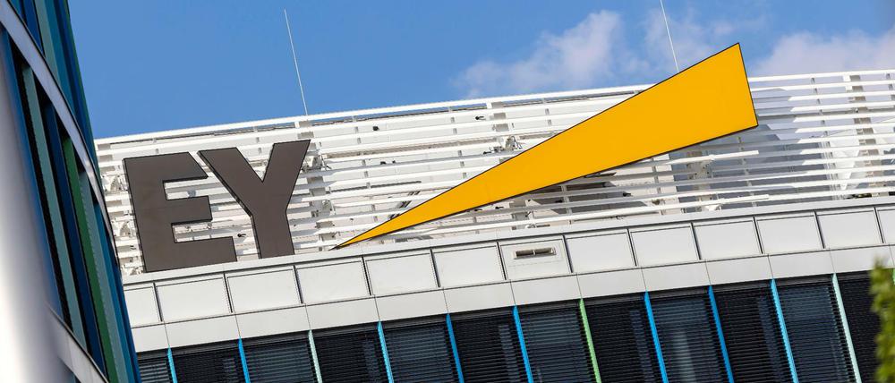 Früher Ernst & Young, heute EY - und mit einigen Vorwürfen konfrontiert.