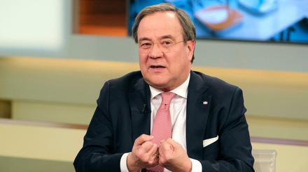 "Die Corona-Krise.." mit Armin Laschet - Dauerthema bei "Anne Will" 