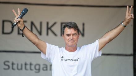 Auf einer Querdenken-711-Demo in Stuttgart sprach Anfang August auch Ex-Nationalspieler Thomas Berthold.