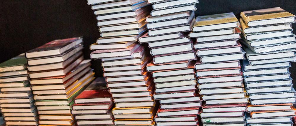 Bücherstapel auf der Franfkurter Buchmesse 2015