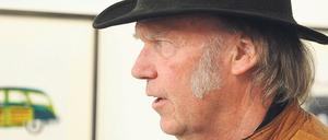 Oldtimer. Neil Young zeigt sich gern mit Cowboyhut.