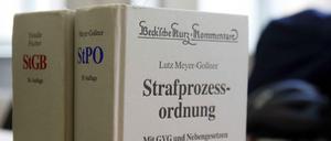 Nach Recht und Gesetz muss es im Strafgericht zugehen. Und das Gesetz sagt: Deutsch sprechen