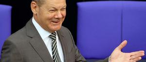 Gern geschehen, liebe Genossen! Der designierte Kanzlerkandidat Olaf Scholz verschafft auch der Berliner SPD neuen Wählerzulauf.