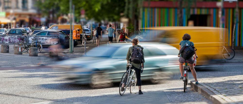 Das Auto ist kein wildes Tier, aber es "erfasst" Schwächere wie Radfahrer und Fußgänger