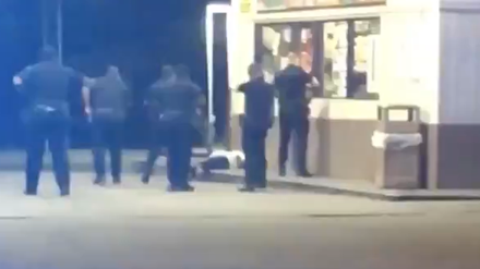 Ein mutmaßliches Zeugenvideo kursiert auf Twitter.