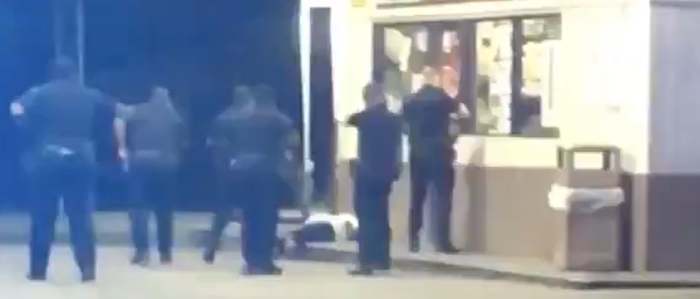 Ein mutmaßliches Zeugenvideo kursiert auf Twitter.