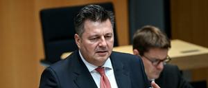 Berlins Innensenator Andreas Geisel (SPD) vertraut trotz vielfacher Extremismus-Anschuldigungen weiterhin den Sicherheitsbehörden.