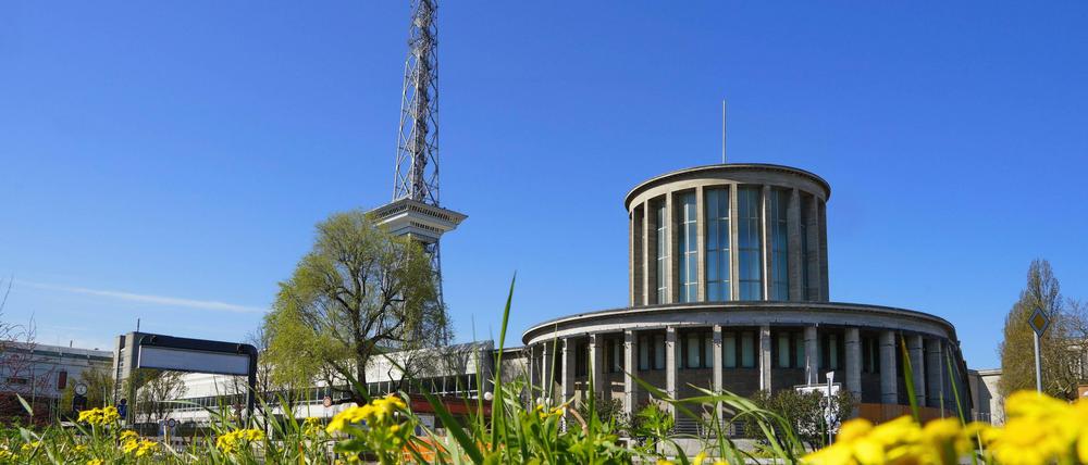 Blick auf die Messe und den Funkturm in Berlin.