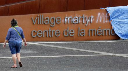 Ort der Schändung. Unbekannte hatten in Oradour-Sur-Glane die Gedenkstätte verunstaltet.