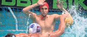 Endlich wieder Wasser. Für Spandau und Kapitän Marko Stamm (Nr. 9) endete die Pause mit einem Sieg über den großen Rivalen Waspo.