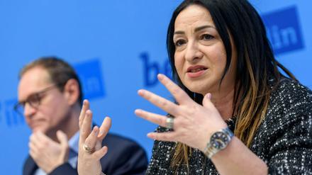 Zwischen Berlins Regierender Bürgermeister Michael Müller und Berlins Gesundheitssenatorin Dilek Kalayci gibt es wegen der Corona-Tests für Reiserückkehrer Ärger. 