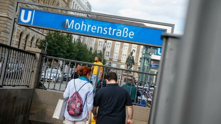 Die BVG hatte die U-Bahn-Station erst umbenennen wollen, wenn der Straßenname geändert wird.