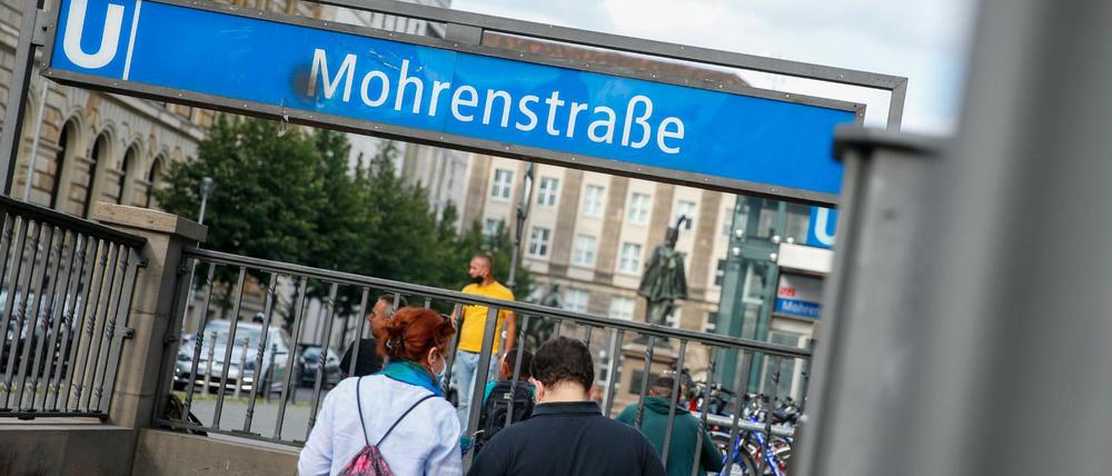 Die BVG hatte die U-Bahn-Station erst umbenennen wollen, wenn der Straßenname geändert wird.