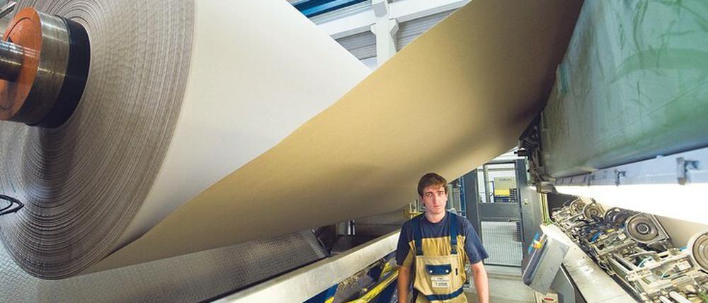 Wenn das Papier reißt, steht die Maschine. Mit einem neuen Datenmanagementsystem will Koerber das künftig verhindern und dadurch den Ausstoß um 30 Prozent steigern.