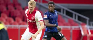 Man kennt sich. Daishawn Redan (r.) traf am Dienstag mit Hertha BSC auf den Klub, für den er in der Jugend selbst gespielt hat.