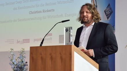 Staatssekretär Christian Rickerts bei der Preisverleihung.