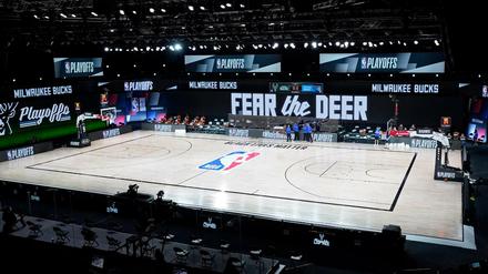 Ein leeres Spielfeld, nachdem die Milwaukee Bucks aus Protest gegen die jüngste Gewalttat von Polizisten gegen einen Afroamerikaner auf ihr Duell mit den Orlando Magic verzichteten.