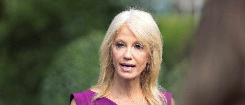 Kellyanne Conway ist eine langgediente Weggefährtin Trumps - ihr Ehemann ein prominenter Kritiker des US-Präsidenten.