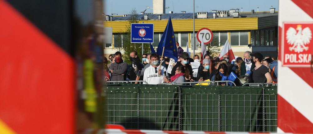 Auf Distanz: Polen und Deutschland finden in Politik und Coronakrise wenig Gemeinsamkeit: Proteste gegen geschlossene Grenzübergänge im Mai.