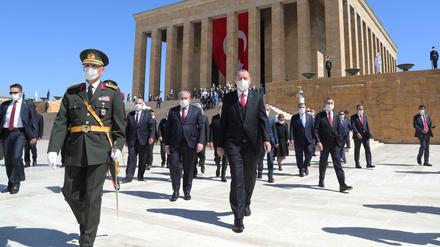 Der türkische Präsident Tayyip Erdogan am Mausoleum Kemal Atatürks. Er will im Konflikt mit Griechenland Stärke zeigen.