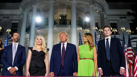Perfekt an der Wirklichkeit vorbei inszeniert: Donald Trump als Ehemann, Vater, Staatsoberhaupt.