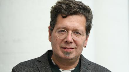 Ein Verlorener im Home-Office. Der österreichische Autor Franzobel.