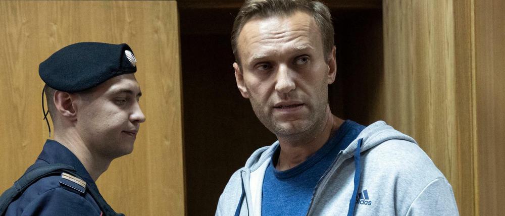 Liegt noch immer in der Berliner Charité: Alexej Nawalny. In Russland hat die Polizei unterdessen Vorermittlungen eingeleitet.