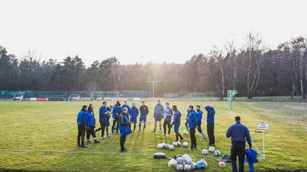 Sie wollen doch nur spielen. Noch immer ist unklar, wann der Berliner Amateurfußball in die neue Saison starten kann.