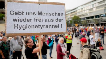 Die Kundgebung mit dem Motto "Berlin lädt Europa ein" soll der Auftakt für die Anti-Corona-Demo. 