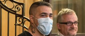 Der Rapper Bushido und sein Anwalt beim Prozess.
