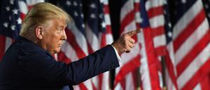 US-Präsident Donald Trump auf dem Südrasen des Weißen Hauses in Washington D.C. 