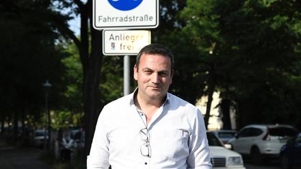 Der Steglitzer Urban Aykal (Grüne) ist begeisterter Verkehrspolitiker. Zuletzt arbeitete er im Rathaus von Friedrichshain-Kreuzberg.