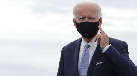 Im Angriffsmodus: "Es brennen Feuer, und wir haben einen Präsidenten, der die Flammen anfacht", sagte Joe Biden am Montag in der Stadt Pittsburgh. 