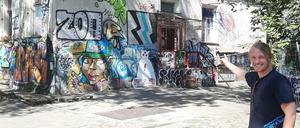 Phillip Wilke, hier vor dem „Beamtenwohnhaus“ am RAW-Gelände, freut sich auf viele Freiwillige.