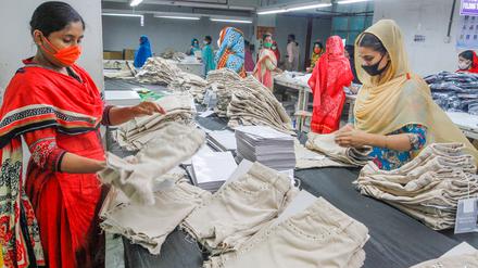 Fabrikarbeiterinnen in Bangladesh.