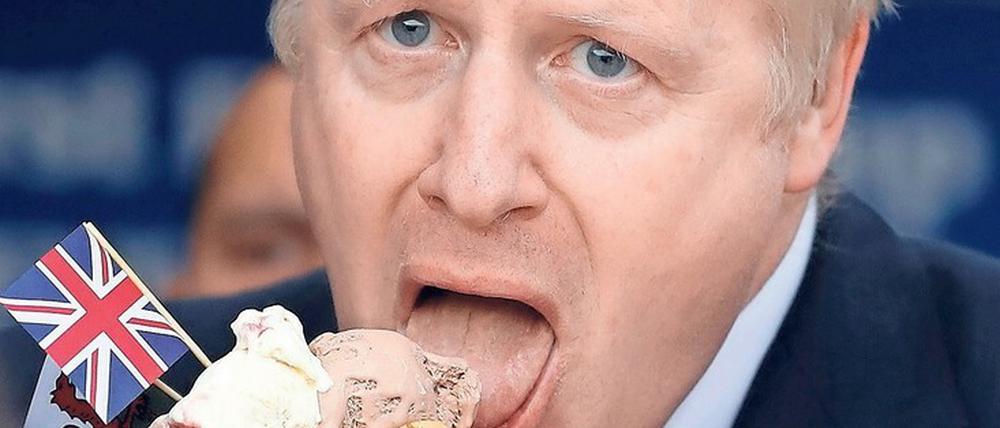 Inszenierung ist alles. Boris Johnson wurde mit markigen Sprüchen und skurrilen Auftritten Regierungschef.