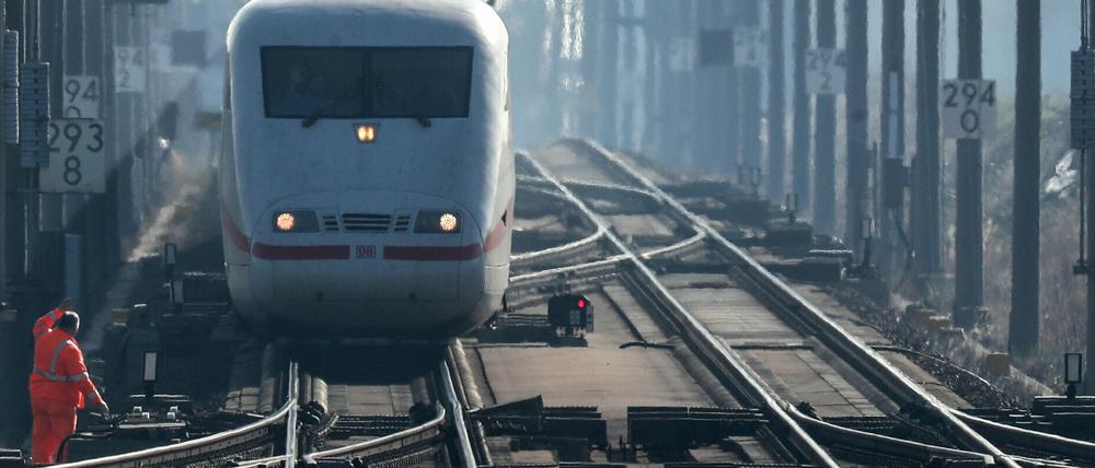 Auf mehreren Bahnstrecken wird derzeit gebaut.
