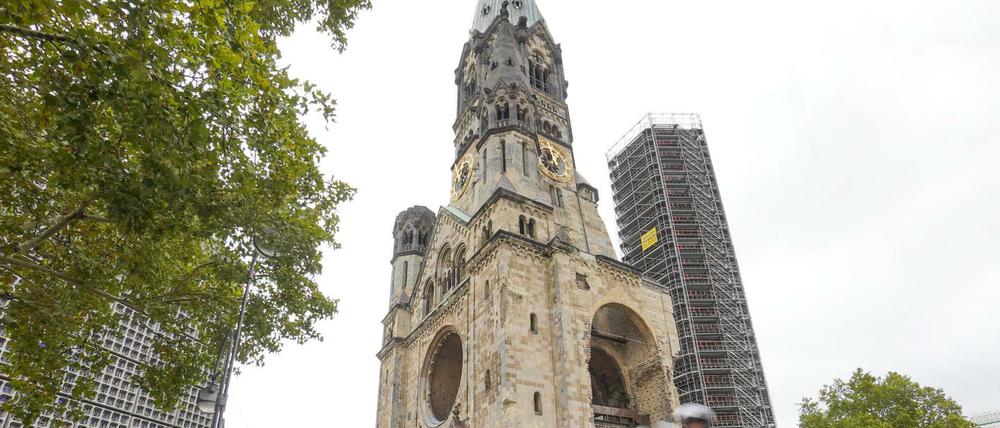 Berliner Wahrzeichen: die Gedächtniskirche am Breitscheidplatz.