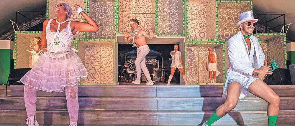Bunt für Bürgerrechte. Das Musical „Hair“ der Chemnitzer Oper wurde in den Hauptrollen neu besetzt.