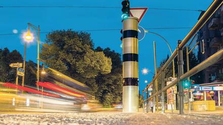 Helfen sie gegen Raser? Eine Blitzersäule in Berlin.