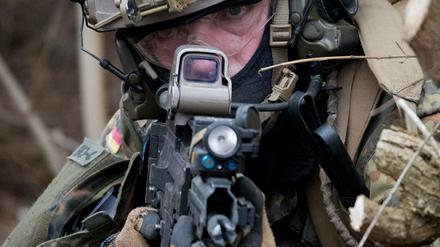 Rechtsextreme Tendenzen. In der Eliteeinheit Kommando Spezialkräfte häufen sich die Vorfälle. Doch Deradikalisierungsprogramme für die Bundeswehr gibt es nicht.