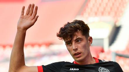 Der deutsche Fußball-Nationalspieler Kai Havertz wechselt offiziell zum FC Chelsea.