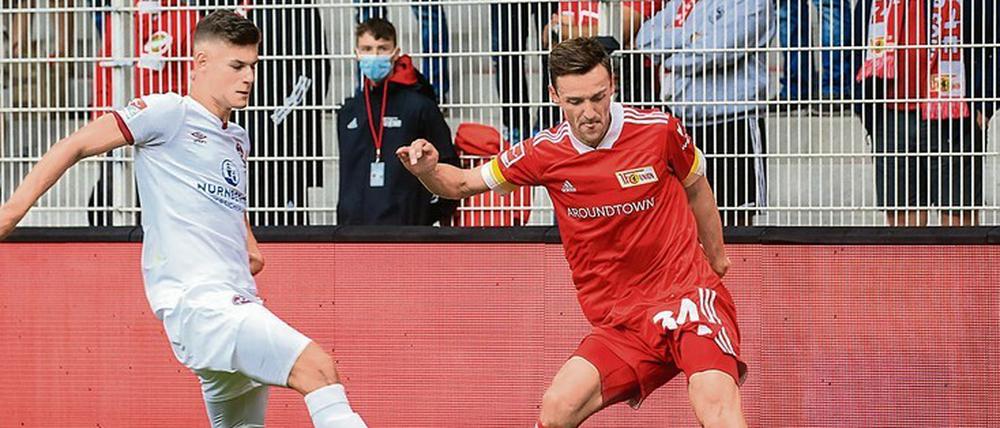 Abgeschirmt. Union (re. Christian Gentner gegen Nürnbergs Tom Krauß) will erneut drin bleiben.