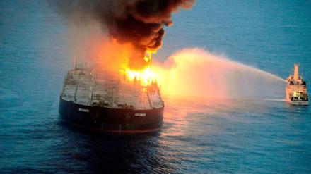 Der Heizkessel des Schiffes explodierte.