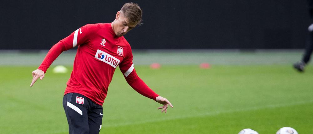 Reise mit Folgen. Weil Piatek mit Polens Nationalmannschaft nach Bosnien geflogen ist, fehlt er Hertha im Pokal gegen Braunschweig.