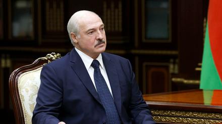 Alexander Lukaschenko, Präsident von Belarus (Weißrussland), lässt gegen Oppositionelle hart durchgreifen.. 